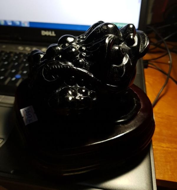 Cóc ngậm tiền đá thạch anh đen M54