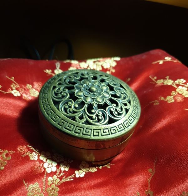 Lư xông trầm bằng đồng M138