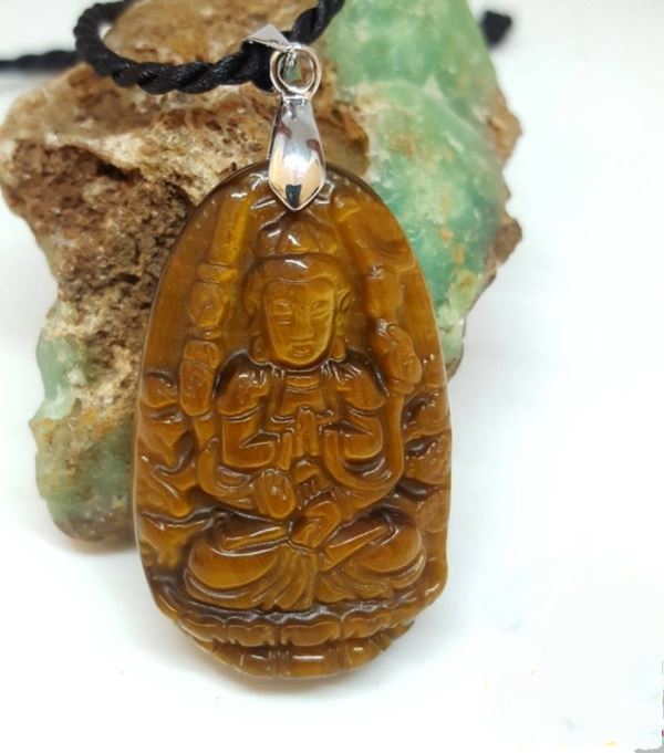 Mặt dây chuyền phật quan âm nghìn tay độ mệnh tuổi tý M06