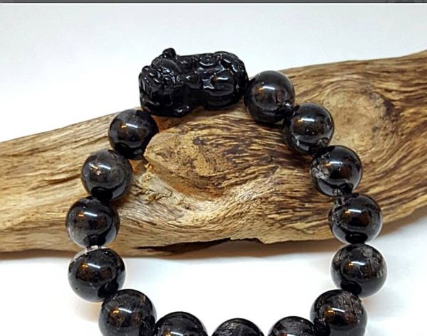 Vòng tay mắt rồng tỳ hưu M 686-2 ( 12 ly)